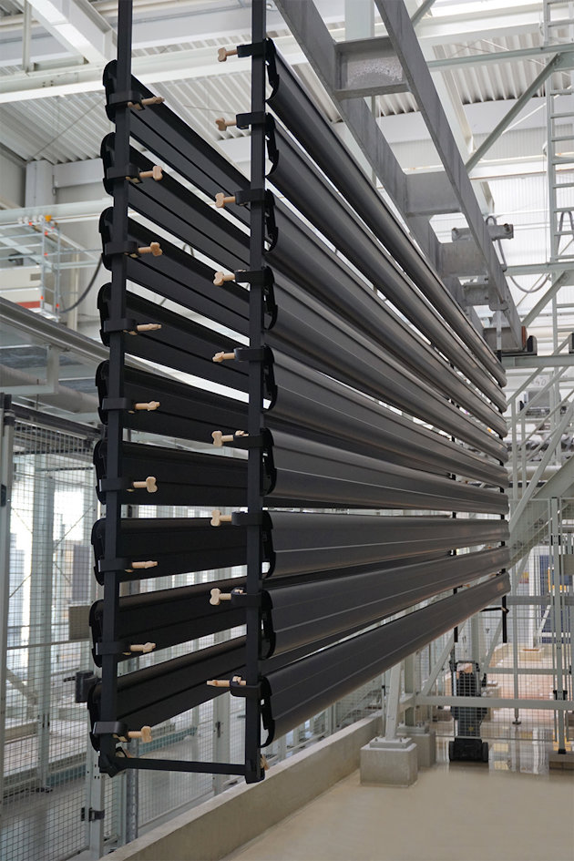 Anodizing black profiles