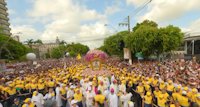 a large group of people in a street