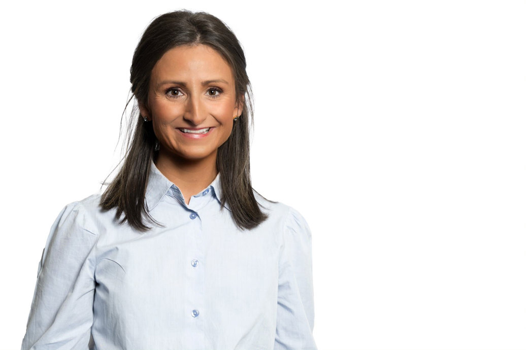 a person in a white shirt