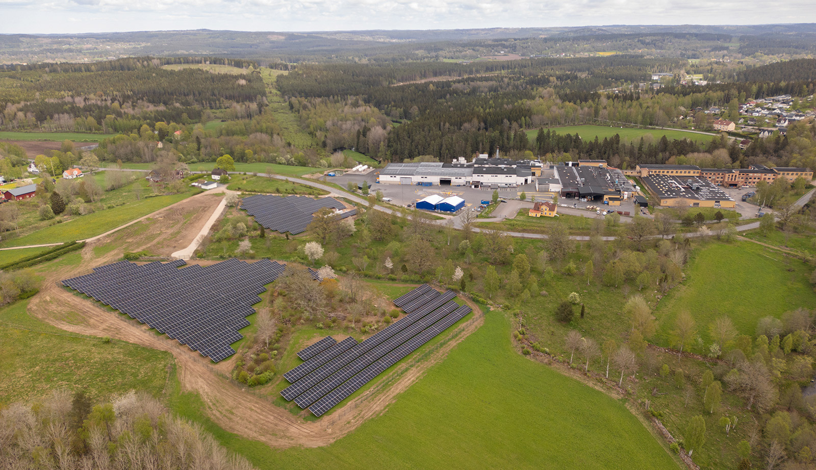 Hydro Extrusions in Sweden has installed a ground-mounted solar PV system at its aluminium recycler in Sjunnen.