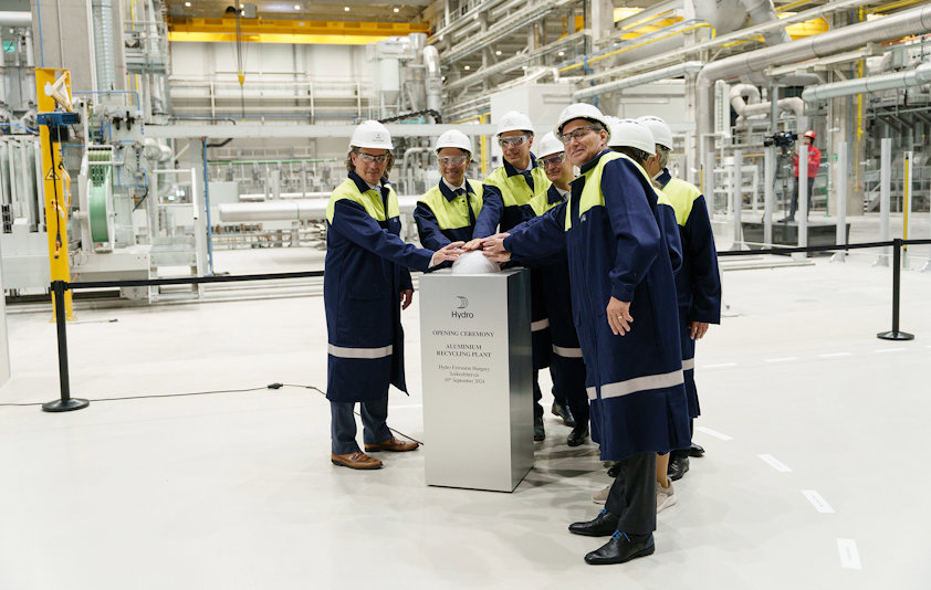 Hydro’s new aluminium recycling plant in Szekesfehervar, Hungary, has an annual capacity of 90,000 tonnes, mainly serving the automotive market.