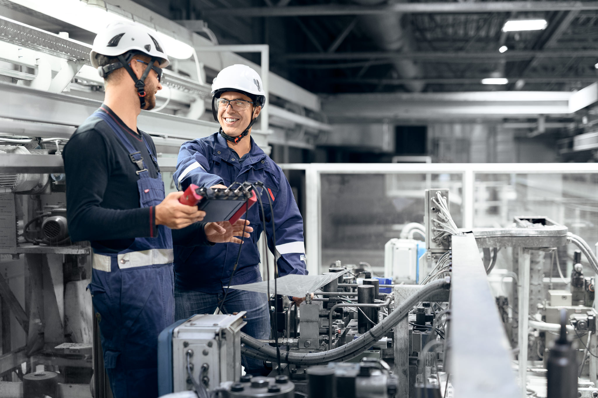 Unsere hauseigene Anlagentechnik kümmert sich um die Wartung unserer Maschinen.